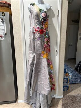 Format One-Shoulder Maxi Dress with Multicolor Floral Appliqués with train
